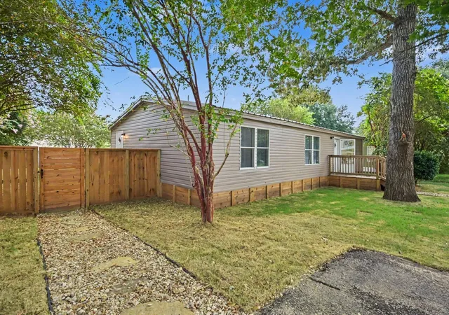 3rd image of 16306 Oaklane Trl, Magnolia, TX 77355 | MLS# 32151752