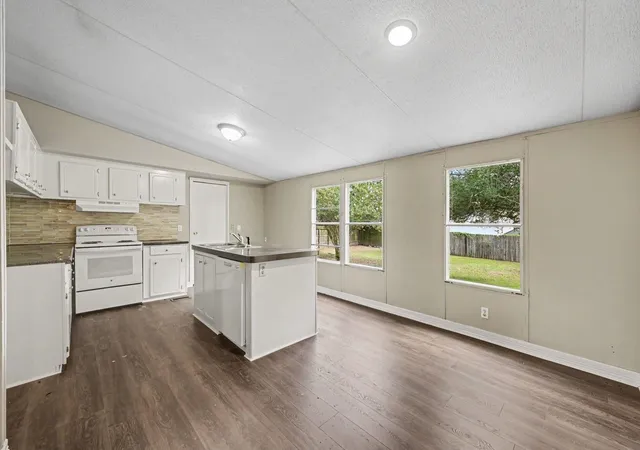 5th image of 16306 Oaklane Trl, Magnolia, TX 77355 | MLS# 32151752