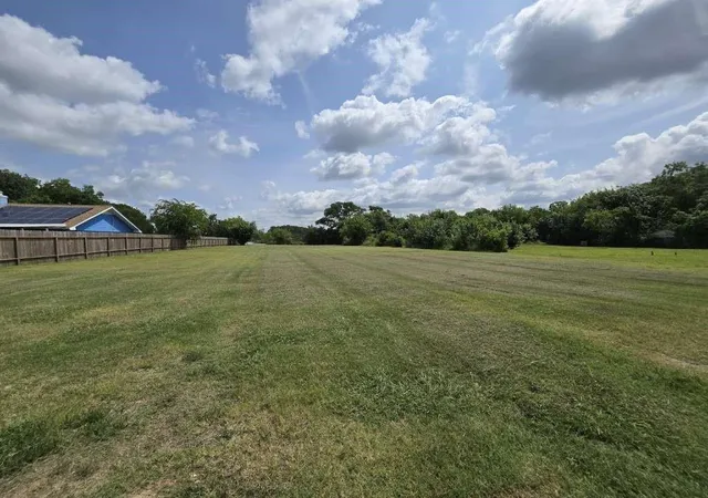 Photo 1 of Land for sale at 1616 W Texas Ave, Baytown, TX 77520 | MLS# 59085163 | Listing updated on 2026-08-17