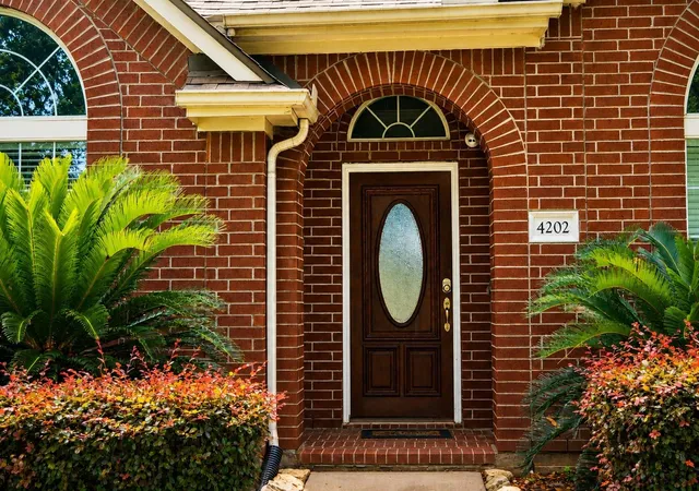 Photo 2 of Single family home for sale at 4202 Shady River, Missouri City, TX 77459 | MLS# 77373356 | Listing updated on 2026-09-15