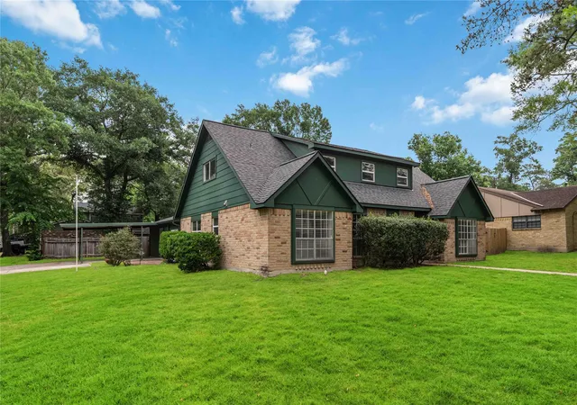 Photo 2 of Single family home for sale at 203 Wedgewood Ct, Spring, TX 77386 | MLS# 94923460 | Listing updated on 2026-09-20