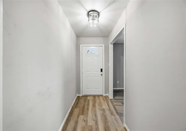 Photo 3 of Single family home for sale at 203 Wedgewood Ct, Spring, TX 77386 | MLS# 94923460 | Listing updated on 2026-09-20
