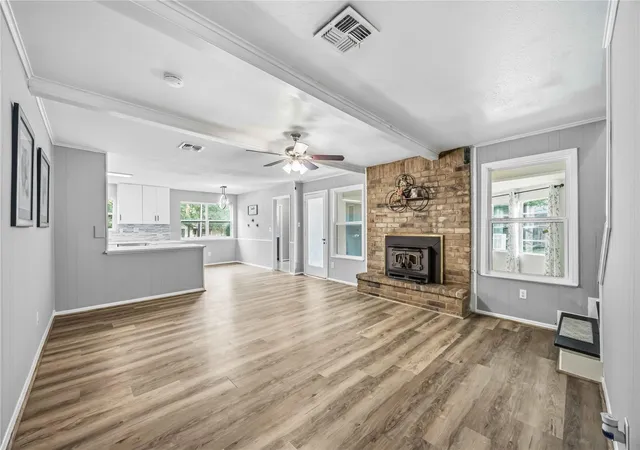 Photo 4 of Single family home for sale at 203 Wedgewood Ct, Spring, TX 77386 | MLS# 94923460 | Listing updated on 2026-09-20