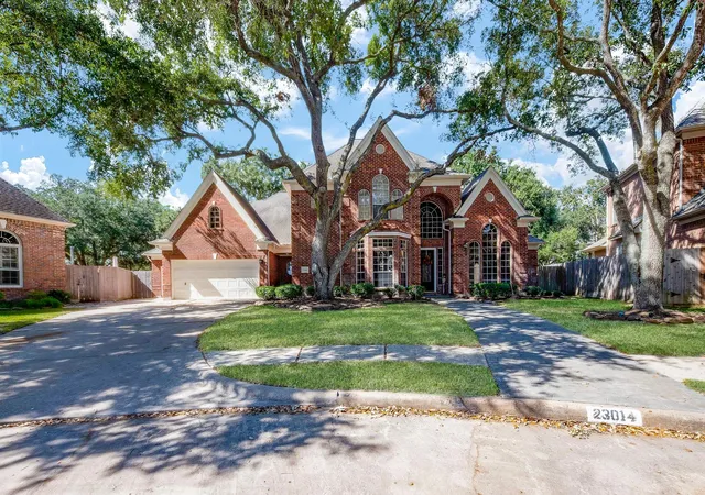Photo 2 of Single family home for sale at 23014 Laguna Point Dr, Katy, TX 77450 | MLS# 52499768 | Listing updated on 2026-08-10
