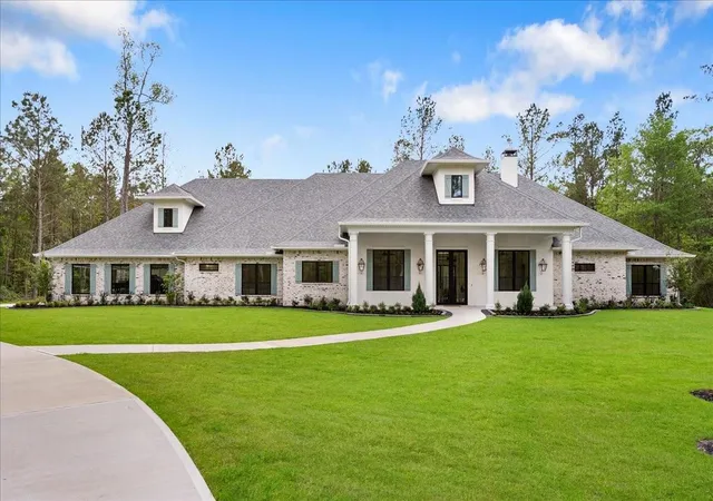 Photo 3 of Single family home for sale at 26041 Crown Ranch Blvd, Montgomery, TX 77316 | MLS# 88348144 | Listing updated on 2026-10-06
