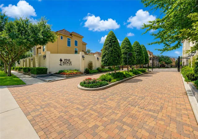Photo 2 of Single family home for sale at 7615 Pine Ridge Ter Rd, Houston, TX 77081 | MLS# 64351236 | Listing updated on 2026-09-13