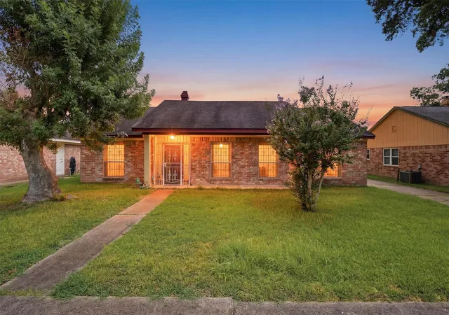 Photo 1 of Single family home for sale at 12126 Pine Knoll Dr, Houston, TX 77099 | MLS# 82725609 | Listing updated on 2026-10-04