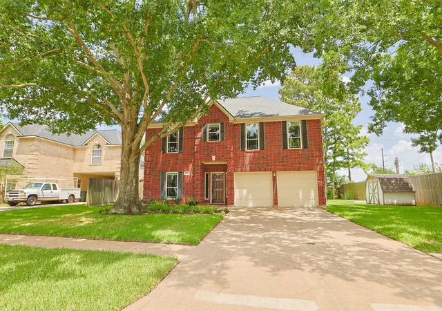Photo 2 of Sale Pending at 611 Governors Pl Dr, Katy, TX 77450 | MLS# 63208032 | Listing updated on 2026-09-10