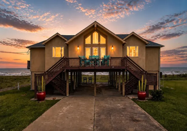 3rd image of 878 County Road 230, Bay City, TX 77414 | MLS# 92500943