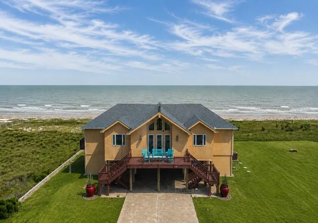 4th image of 878 County Road 230, Bay City, TX 77414 | MLS# 92500943