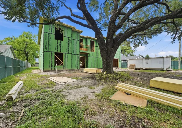 Photo 2 of Single family home for sale at 4602 Randwick Dr, Houston, TX 77092 | MLS# 79357632 | Listing updated on 2026-08-15