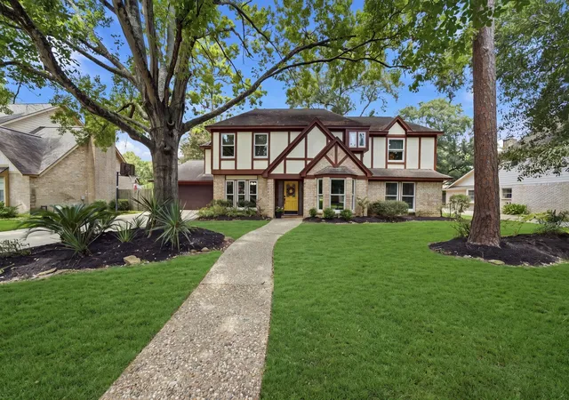 Photo 3 of Sale Pending at 12030 Laneview Dr, Houston, TX 77070 | MLS# 65656235 | Listing updated on 2026-08-27