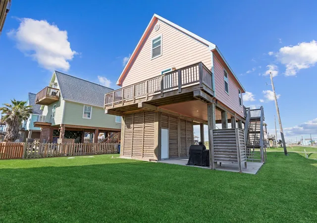 25th image of 203 Sandpebble Pl, Freeport, TX 77541 | MLS# 83826997