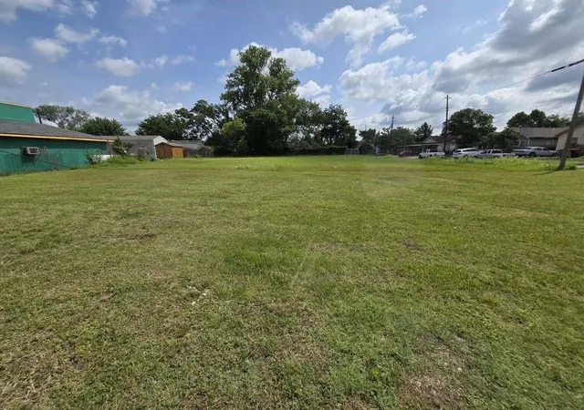 Photo 1 of Land for sale at 3102 Market St, Baytown, TX 77520 | MLS# 36279917 | Listing updated on 2026-08-17
