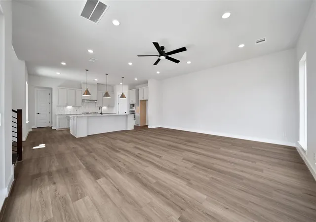 Photo 3 of Single family home for sale at 4406 Anthony Ct Ln, Seabrook, TX 77586 | MLS# 54886162 | Listing updated on 2026-08-30