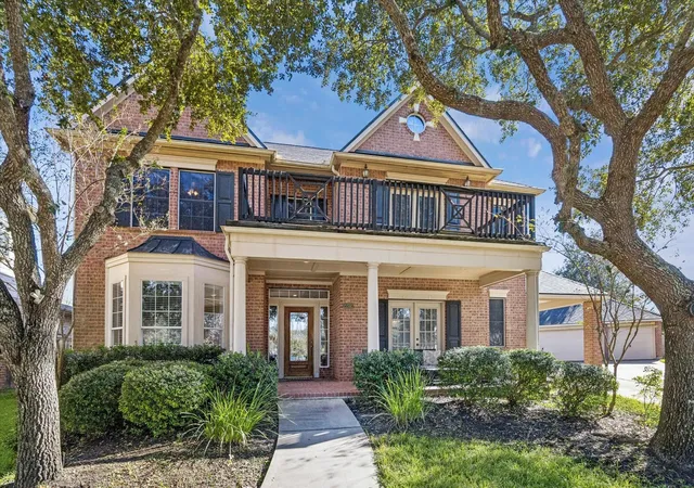 4th image of 2202 Summer Wind Dr, Sugar Land, TX 77479 | MLS# 74121240