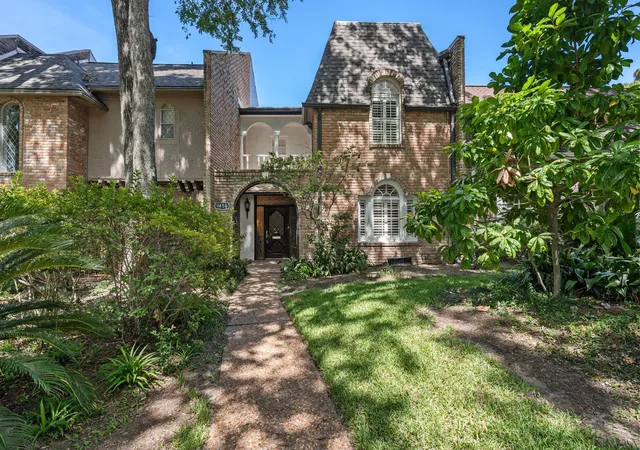 Photo 1 of Townhouse for sale at 9458 Briar Forest Dr, Houston, TX 77063 | MLS# 18971676 | Listing updated on 2026-09-18