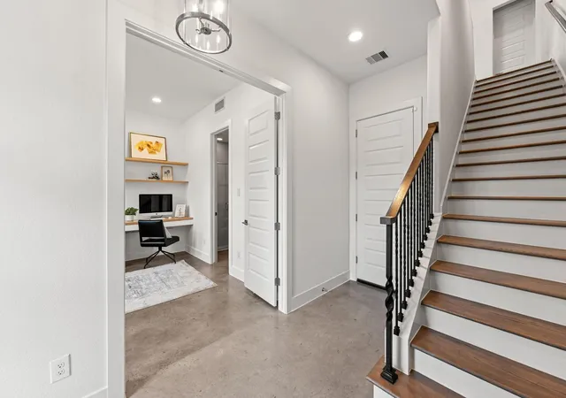 Photo 3 of Single family home for sale at 1119 Paige St, Houston, TX 77003 | MLS# 59287364 | Listing updated on 2026-09-16