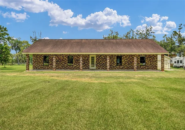 Photo 1 of Single family home for sale at 6192 County Rd 803, Sweeny, TX 77480 | MLS# 33117349 | Listing updated on 2026-08-24