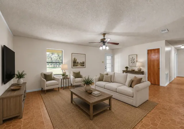 Photo 4 of Single family home for sale at 6192 County Rd 803, Sweeny, TX 77480 | MLS# 33117349 | Listing updated on 2026-08-24