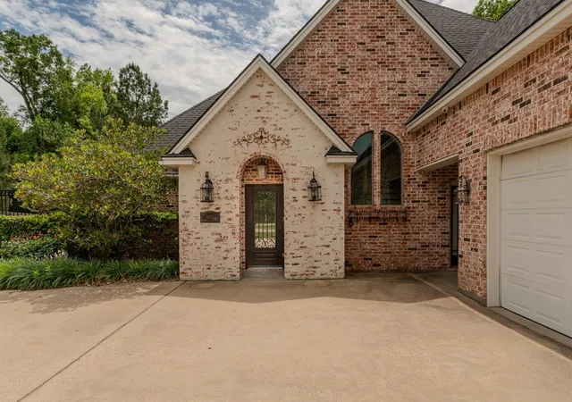 3rd image of 5650 Lexington Cir, Lumberton, TX 77657 | MLS# 40832487