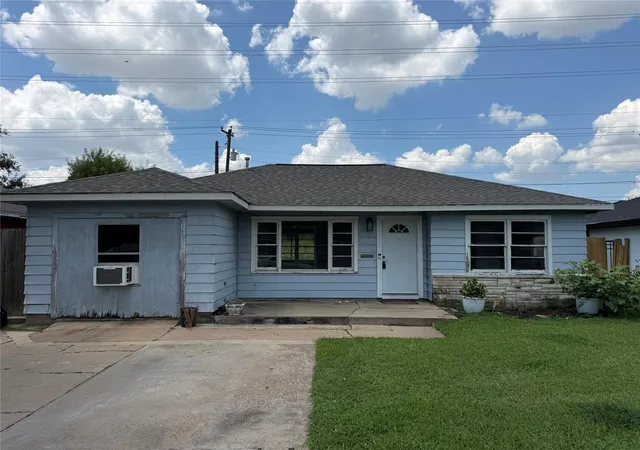 Photo 1 of Single family home for sale at 2209 18th Street, Galena Park, TX 77547 | MLS# 7288115 | Listing updated on 2026-08-10