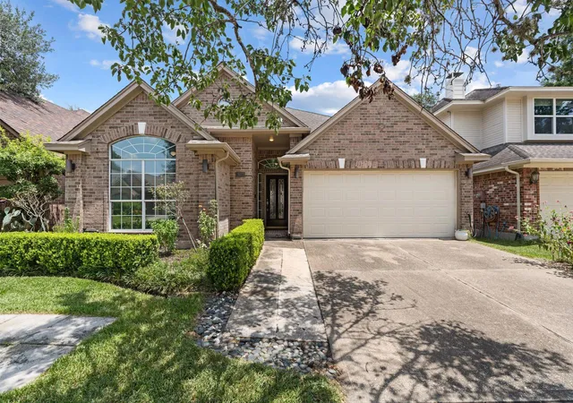 1st image of 1214 Muirfield Pl, Houston, TX 77055 | MLS# 49493543