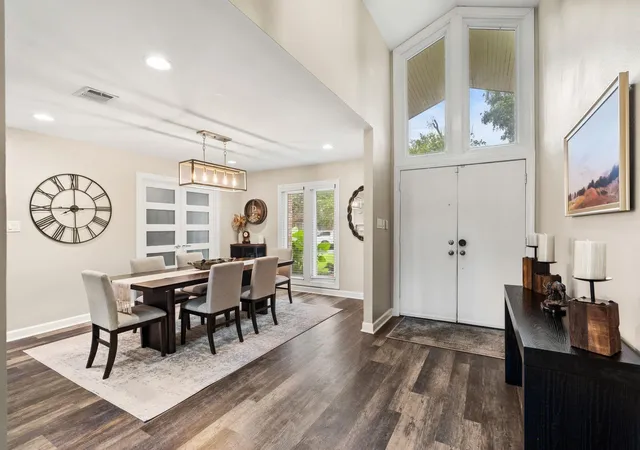 2nd image of 10735 Cedar Creek Dr, Houston, TX 77042 | MLS# 46306402