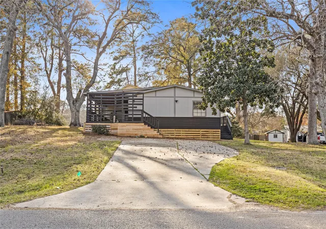 Photo 1 of Single family home for sale at 14189 Shadow Bay Dr, Willis, TX 77318 | MLS# 21853710 | Listing updated on 2026-09-17