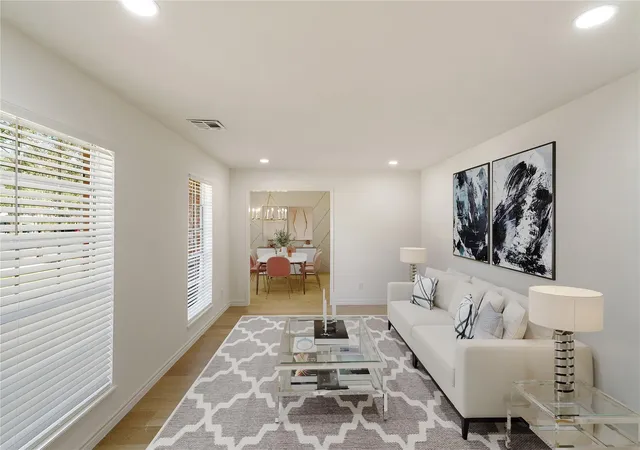 4th image of 5707 Ash Oak Dr, Houston, TX 77091 | MLS# 964677