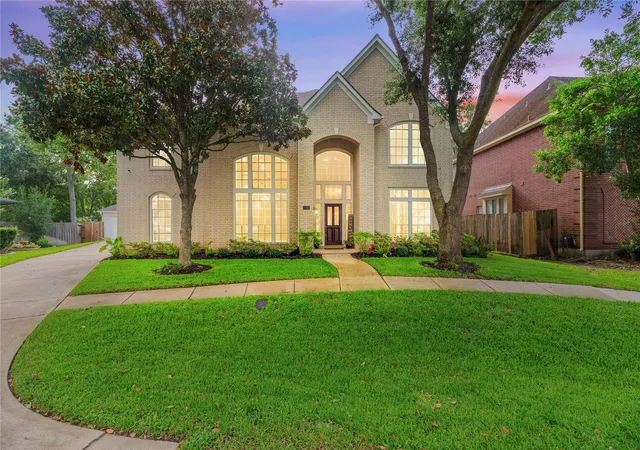 Photo 1 of Sale Pending at 3806 Westall Ln, Missouri City, TX 77459 | MLS# 10664775 | Listing updated on 2026-09-08
