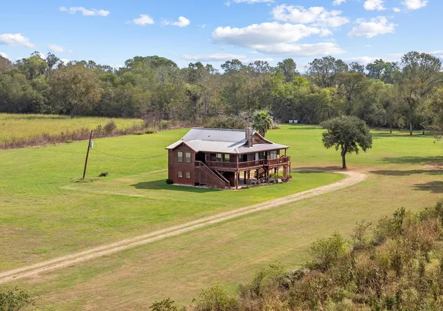 Photo 3 of Sale Pending at 3384 Fm 1458 Rd, Sealy, TX 77474 | MLS# 90860856 | Listing updated on 2026-09-09