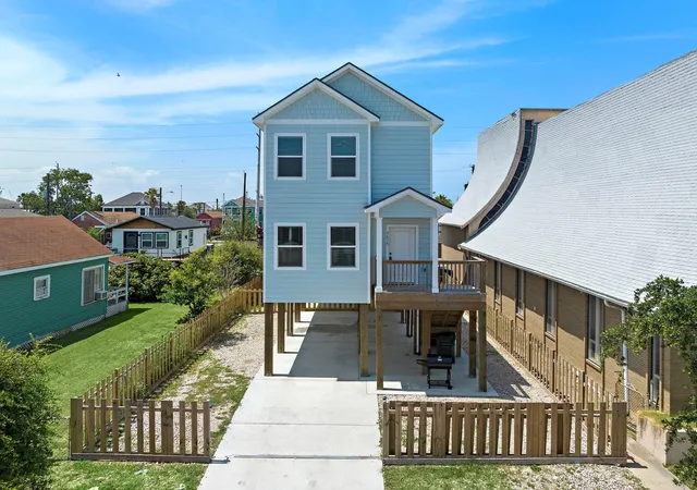 2nd image of 3610 Sealy St, Galveston, TX 77550 | MLS# 83184283