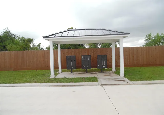 2nd image of 15506 Cypress Point Lane, Santa Fe, TX 77517 | MLS# 70132793