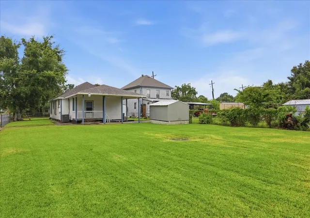 16th image of 785 Grant St, Beaumont, TX 77701 | MLS# 13708256