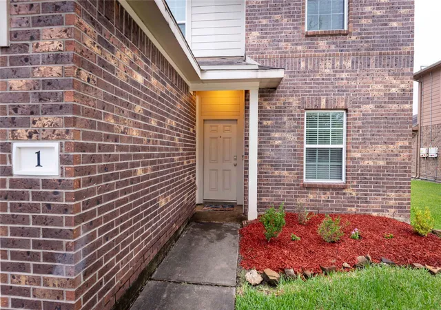 3rd image of 1 Garden Springs Ct, Manvel, TX 77578 | MLS# 35996487