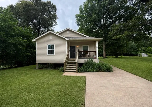 Photo 1 of Single family home for sale at 404 Gordon Dr, Livingston, TX 77351 | MLS# 34553758 | Listing updated on 2026-09-14