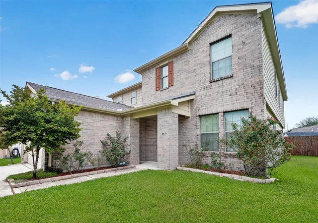 Photo 3 of Single family home for sale at 7130 Liberty Oak Ct, Houston, TX 77049 | MLS# 95295994 | Listing updated on 2026-09-20