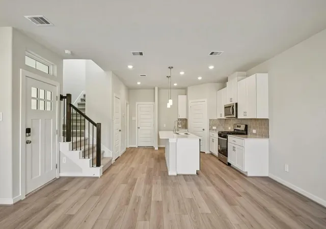3rd image of 2203 Boardwalk Ln, Kemah, TX 77565 | MLS# 64755726