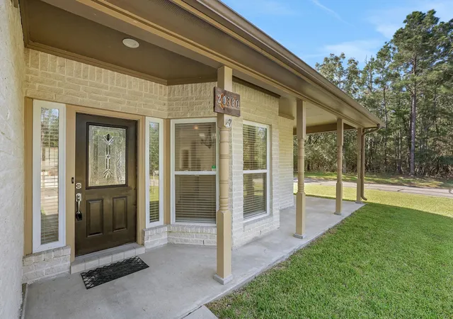 2nd image of 20380 Doral Dr, Huntsville, TX 77320 | MLS# 74343486