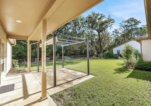 Photo 4 of Single family home for sale at 20380 Doral Dr, Huntsville, TX 77320 | MLS# 74343486 | Listing updated on 2026-09-25