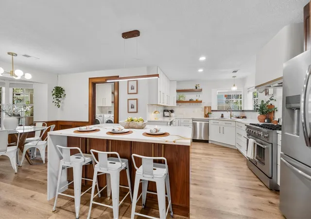 5th image of 9507 Oxted Ln, Spring, TX 77379 | MLS# 50837553