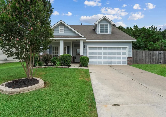 Photo 1 of Sale Pending at 1069 Shadow Glenn Dr, Conroe, TX 77301 | MLS# 34353436 | Listing updated on 2026-08-26