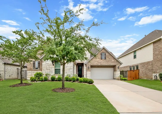 Photo 2 of Single family home for sale at 15415 Lancaster Fls Dr, Cypress, TX 77429 | MLS# 32563867 | Listing updated on 2026-09-20