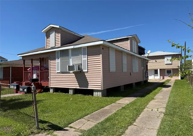 1st image of 4810 Avenue K, Galveston, TX 77551 | MLS# 96917394