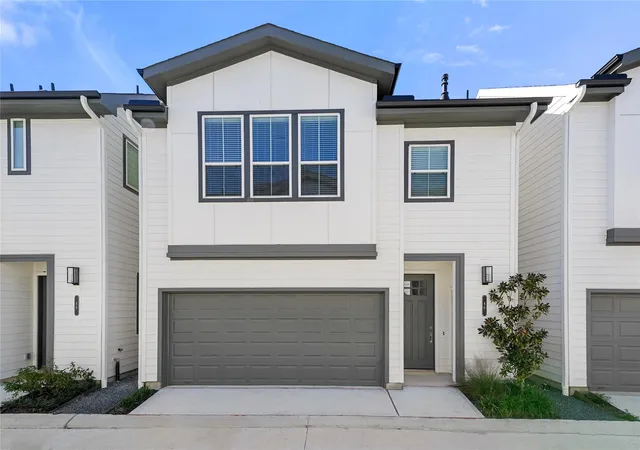 Photo 1 of Single family home for sale at 13 Fulton Row Ln, Houston, TX 77076 | MLS# 32421579 | Listing updated on 2026-09-14