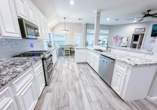 Photo 4 of Single family home for sale at 3722 Paigewood Dr, Pearland, TX 77584 | MLS# 92861518 | Listing updated on 2026-09-12