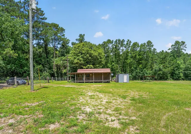 5th image of 103 Perry Dr, Coldspring, TX 77331 | MLS# 86006907