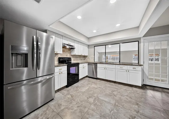 Photo 3 of Single family home for sale at 16807 Clan Macintosh Dr, Houston, TX 77084 | MLS# 30702590 | Listing updated on 2026-09-23