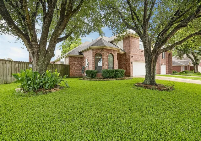 Photo 4 of Single family home for sale at 16542 Crossfield Dr, Houston, TX 77095 | MLS# 67158987 | Listing updated on 2026-09-17